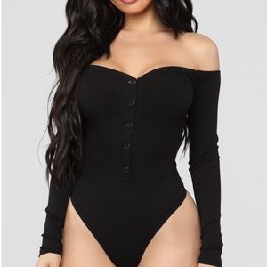 Fashion nova bodysuit never worn!!